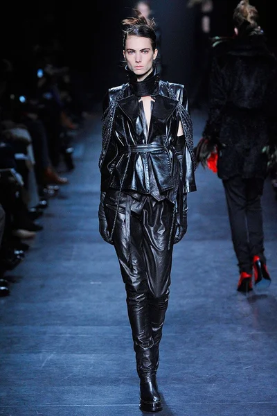Look 26